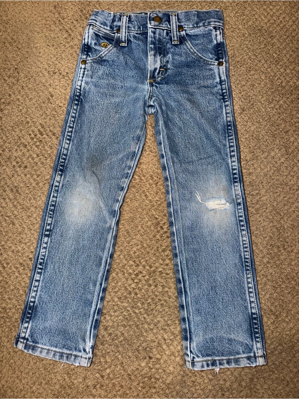 Wrangler Boy’s Light Wash 100% Cotton Distressed Straight-Leg Jeans - 5 Slim